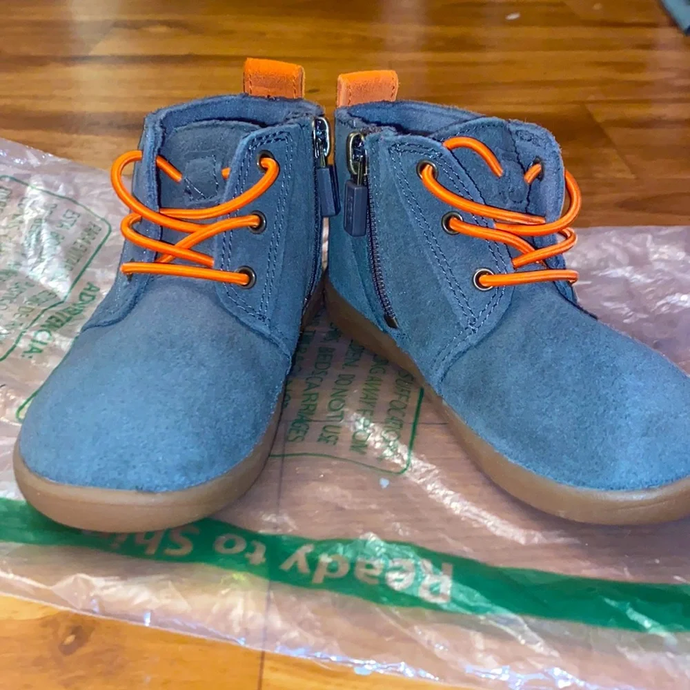 Toddler uggs - Picture 1 of 4